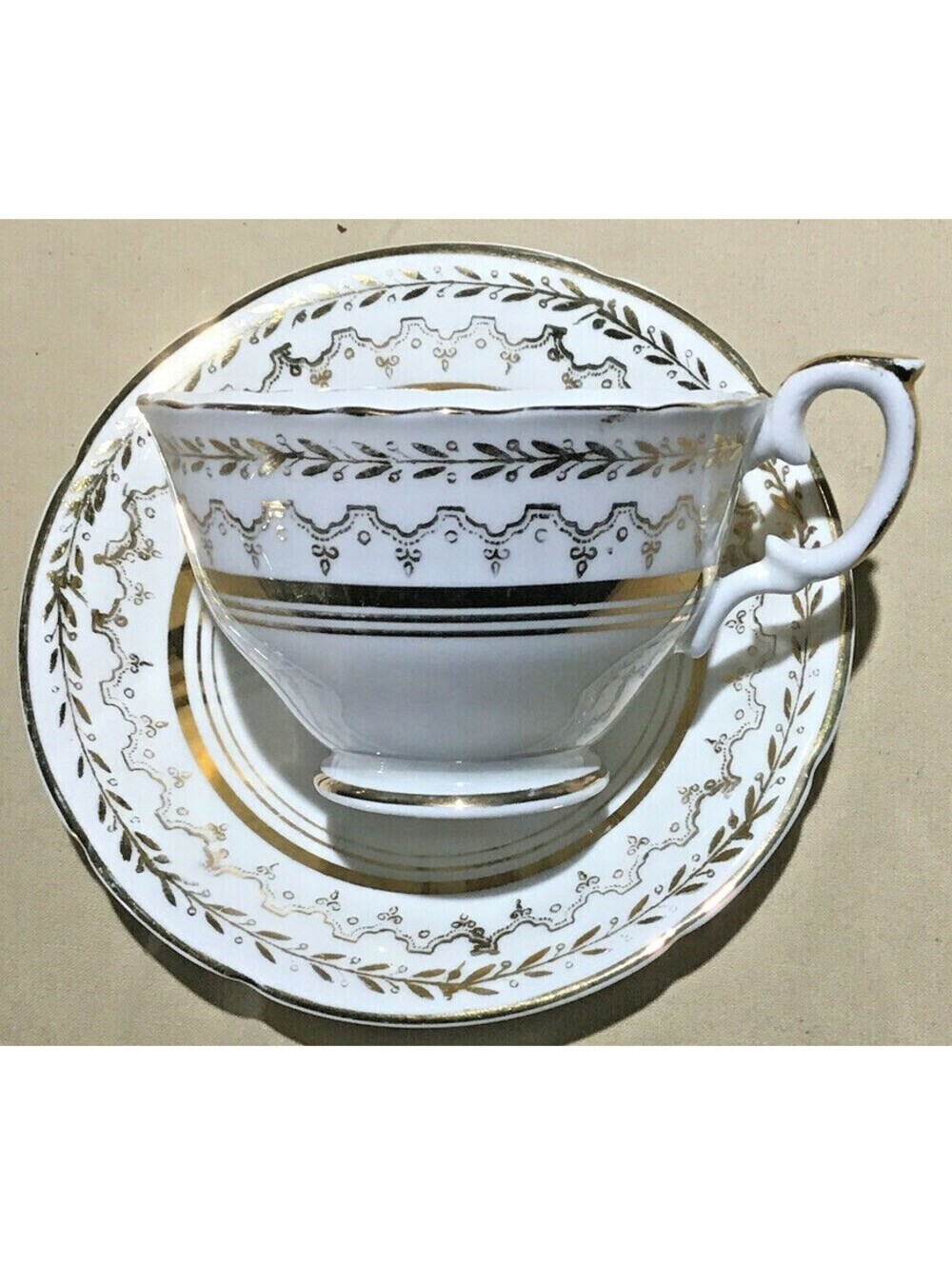 Crownford Tea Cup White With Gold Trim. (S-13)
